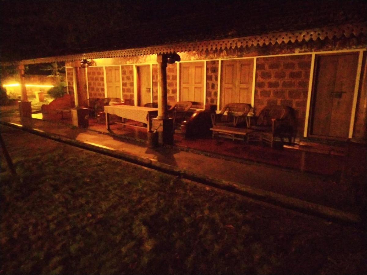 Ambadi'S Villa -Lake View Resort Pallipuram Eksteriør bilde