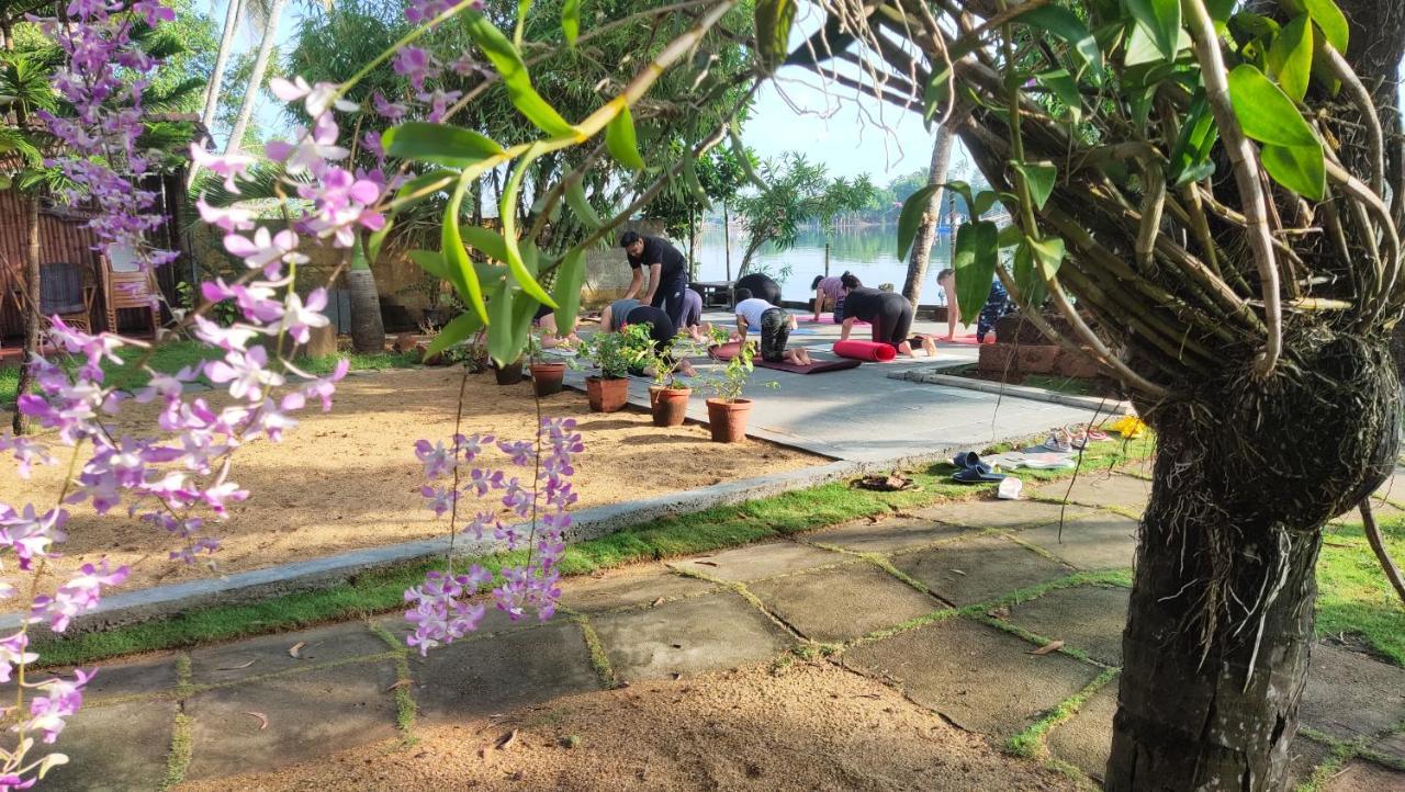 Ambadi'S Villa -Lake View Resort Pallipuram Eksteriør bilde