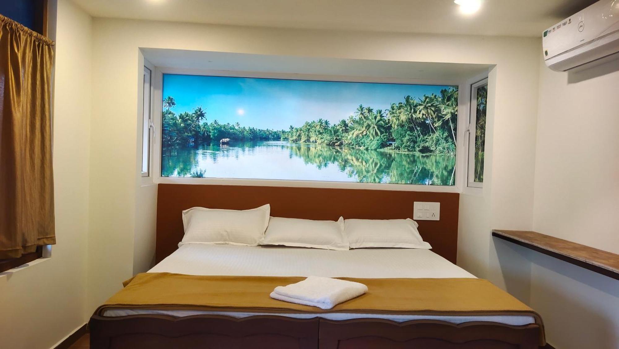 Ambadi'S Villa -Lake View Resort Pallipuram Eksteriør bilde