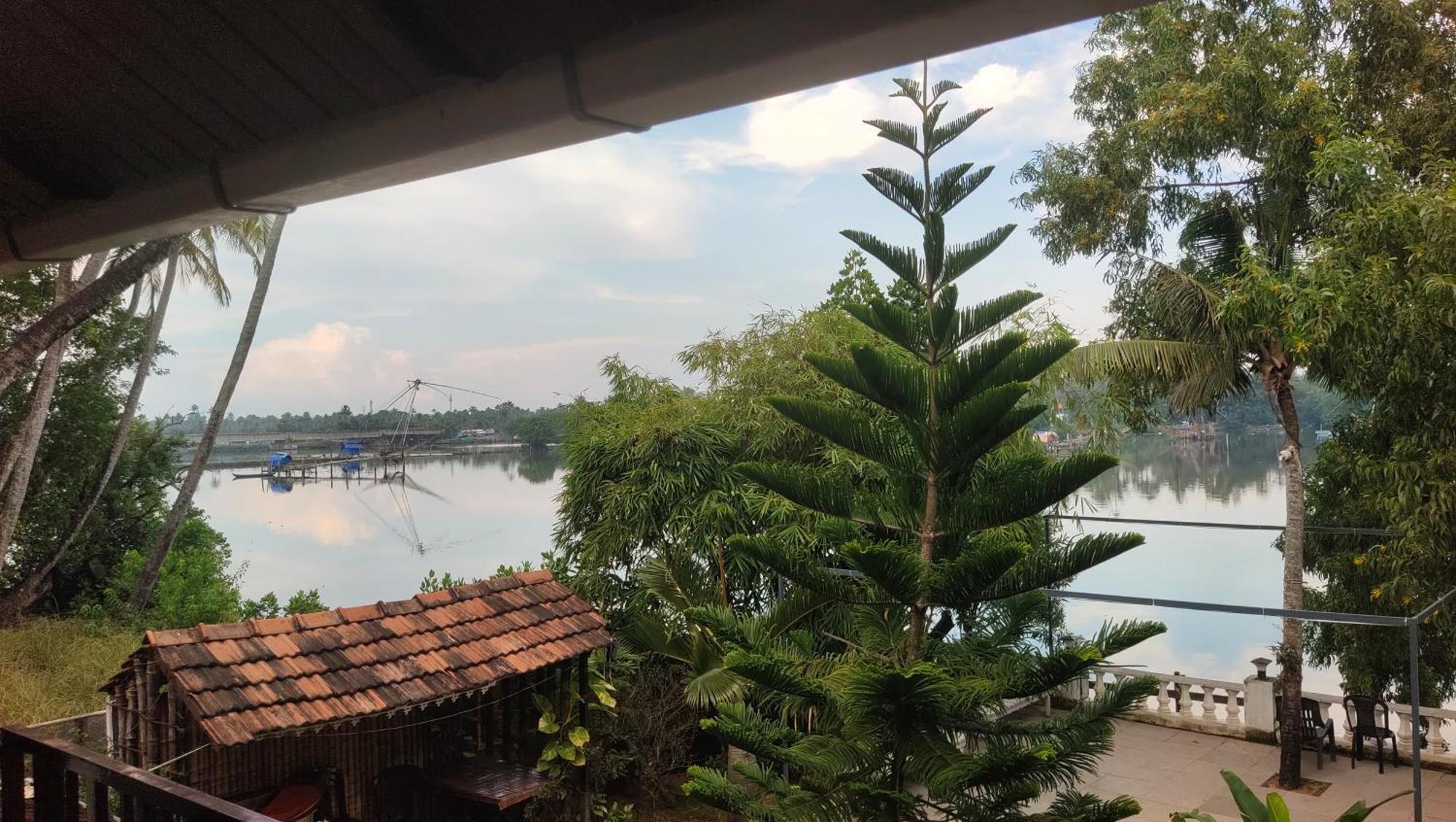Ambadi'S Villa -Lake View Resort Pallipuram Eksteriør bilde