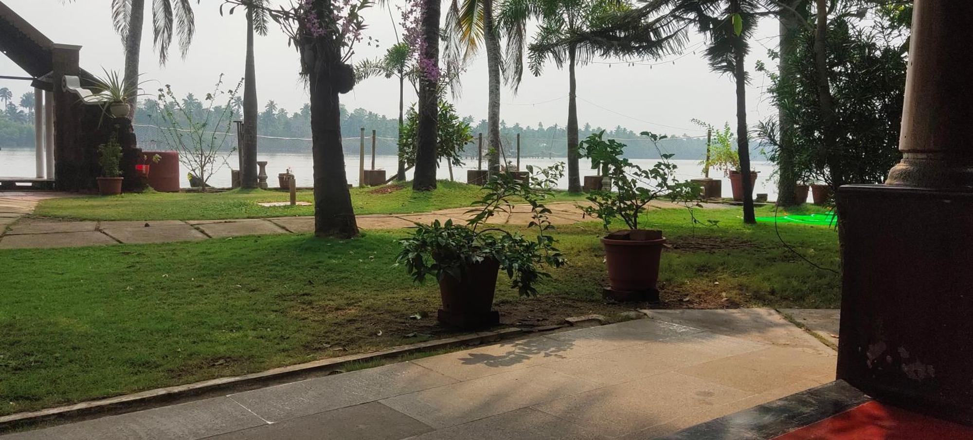 Ambadi'S Villa -Lake View Resort Pallipuram Rom bilde