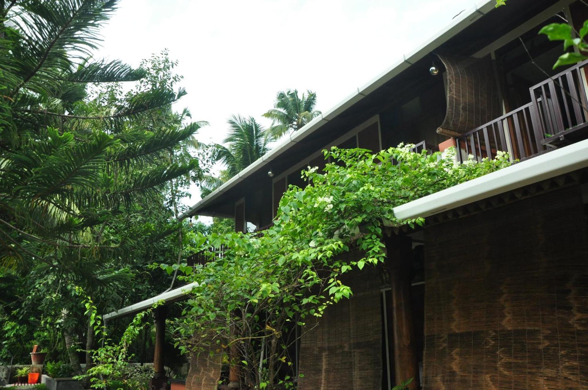 Ambadi'S Villa -Lake View Resort Pallipuram Eksteriør bilde
