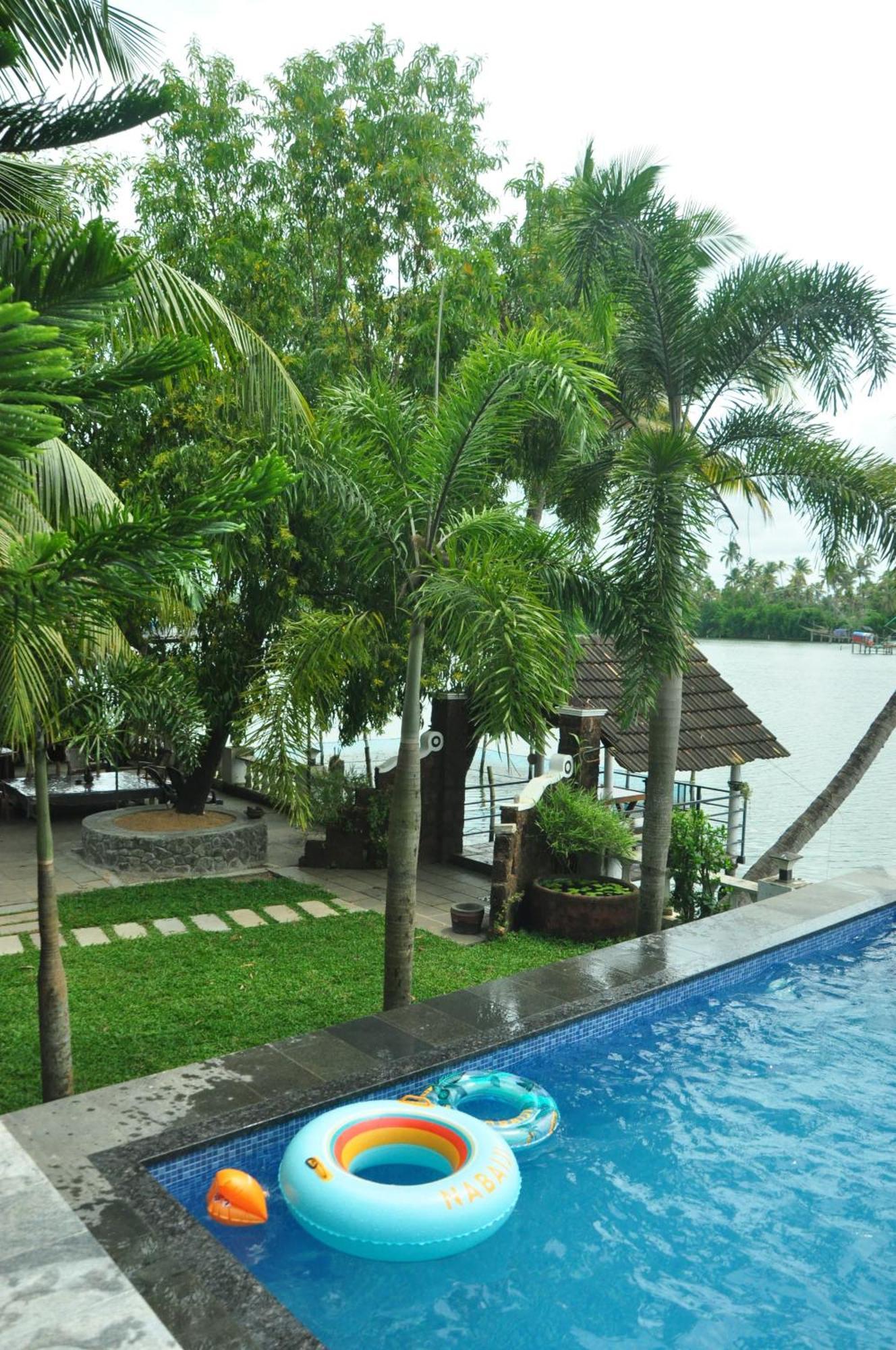 Ambadi'S Villa -Lake View Resort Pallipuram Eksteriør bilde